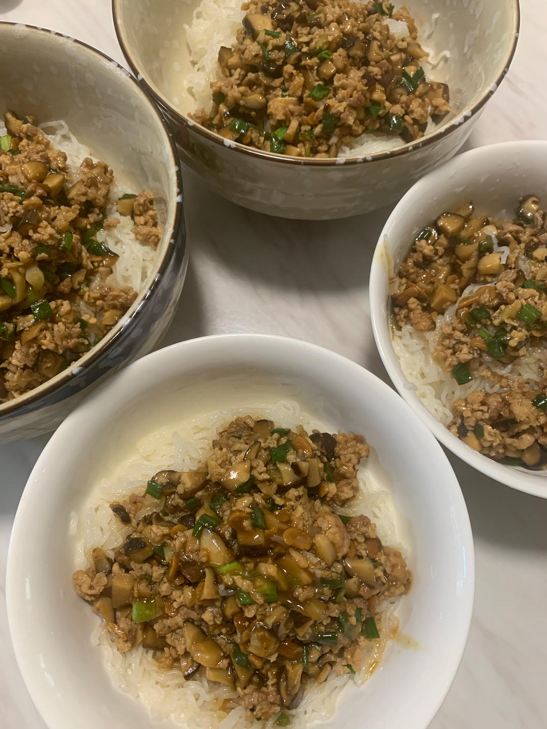 好吃到舔碗的酱肉拌米粉🔥