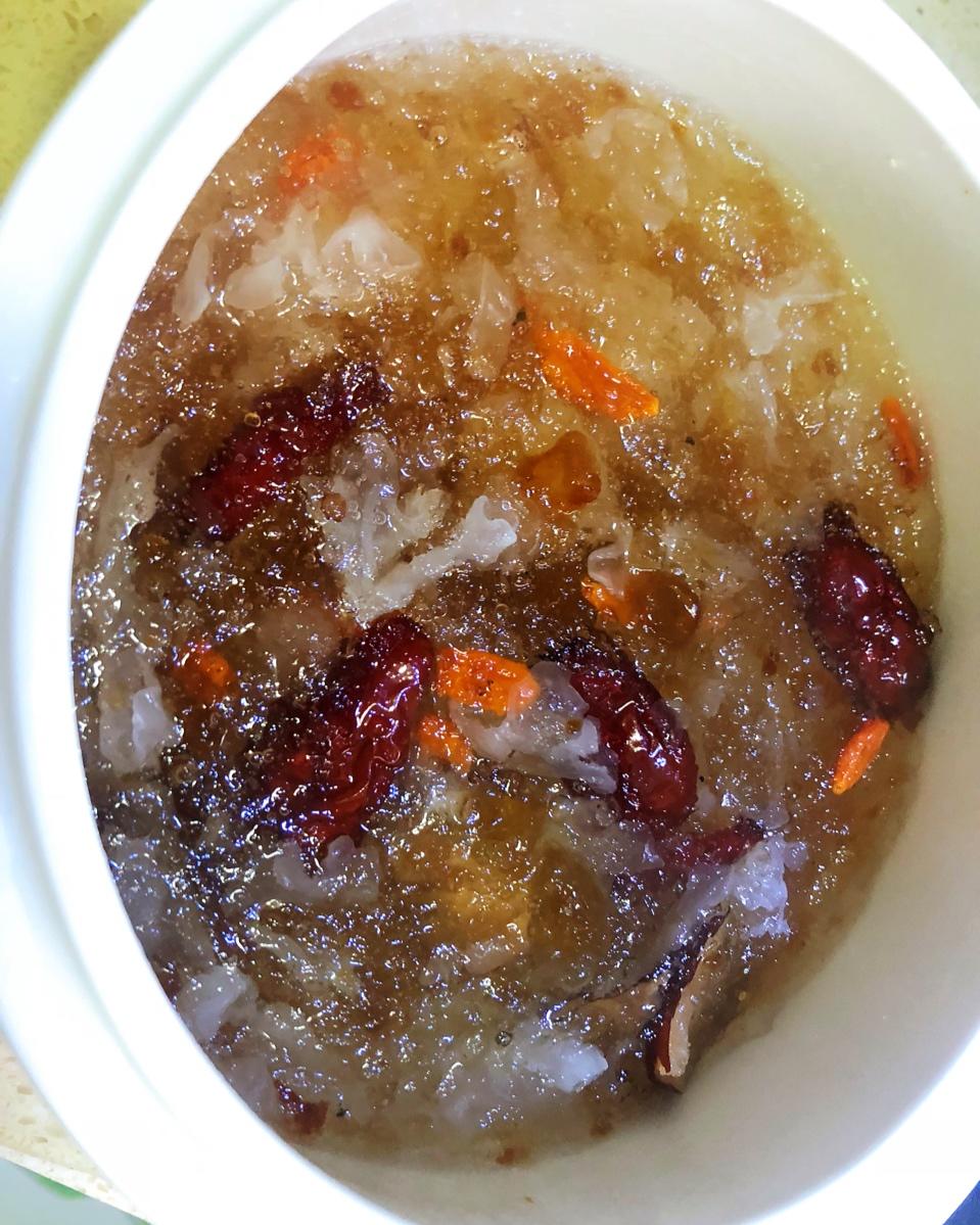 雪燕桃胶银耳羹