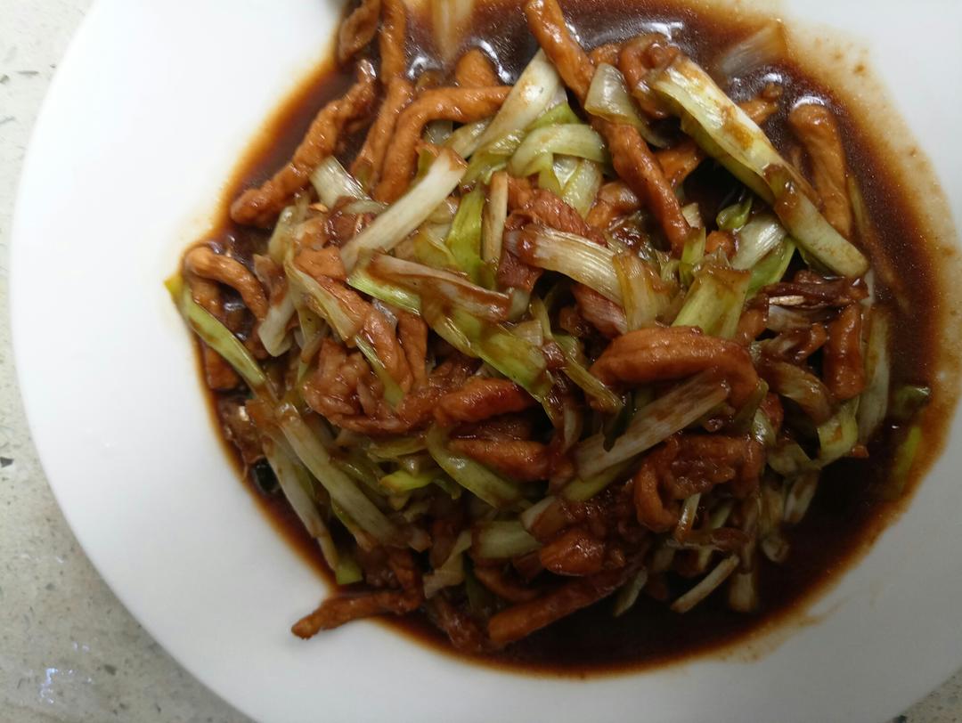 韭黄炒肉丝的做法