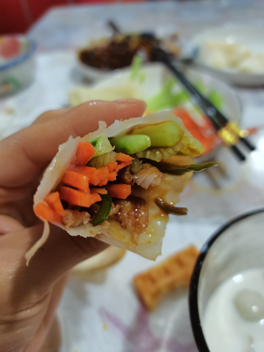 保姆级教程㊙️饺子皮京酱肉丝卷