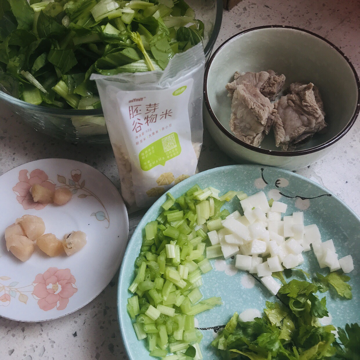 排骨蔬菜粥（宝宝辅食）的做法