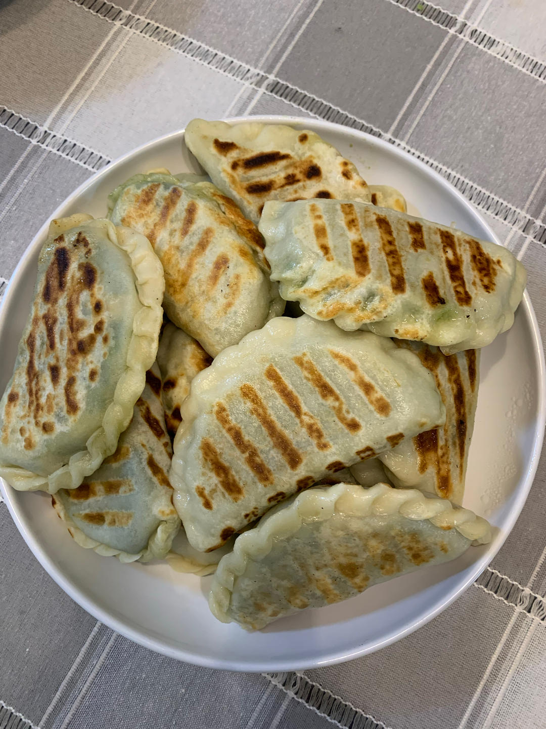 ㊙️烫面韭菜盒子 凉了也不硬 附包成完美半圆的细节视频