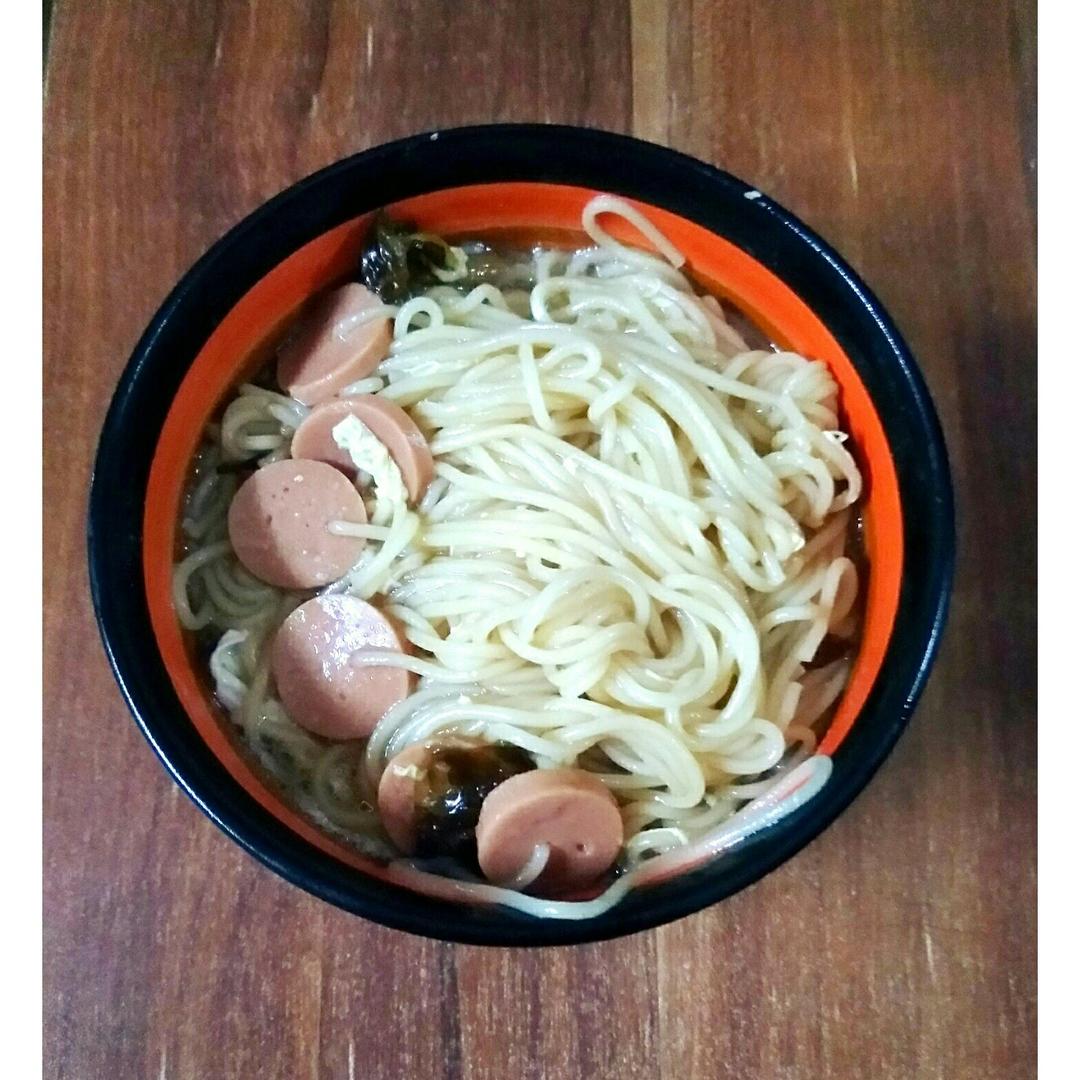 有趣的火腿肠穿面(七岁儿童版)