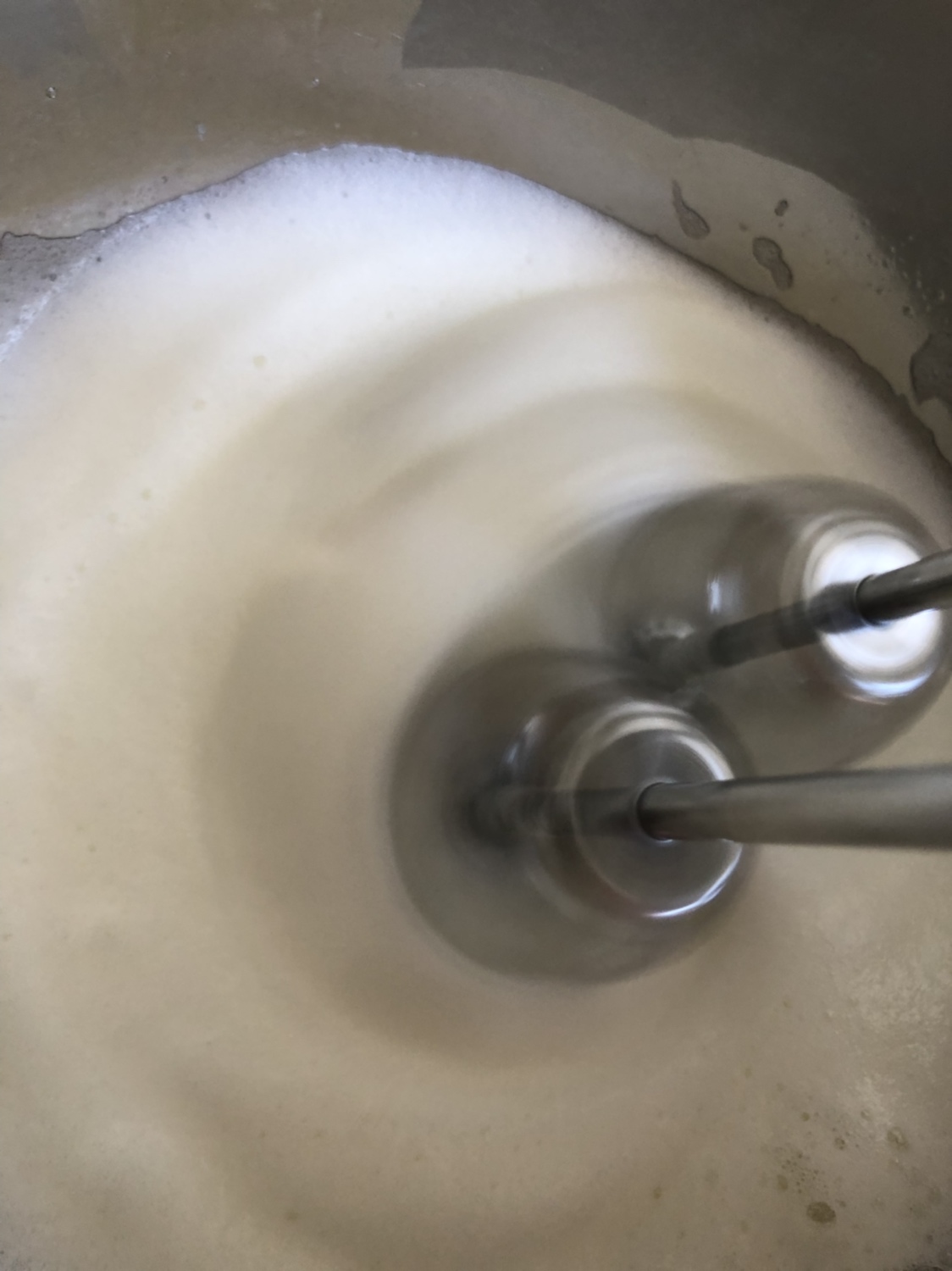 低糖低脂戚风蛋糕 🍰空气炸锅版的做法 步骤3