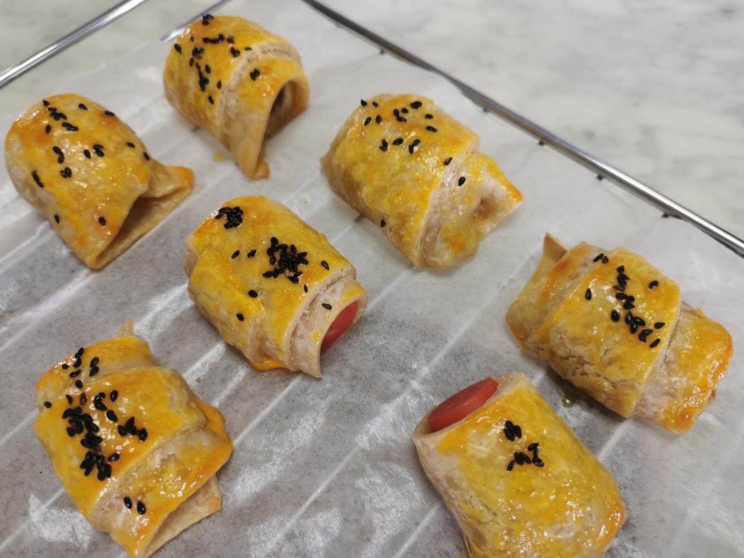香肠酥皮卷：手抓饼皮还能这样吃，不用和面快速搞定早餐