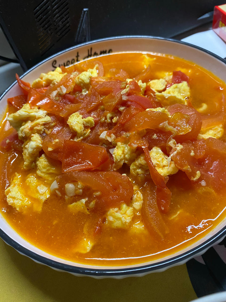 番茄炒鸡蛋（超浓的番茄味）