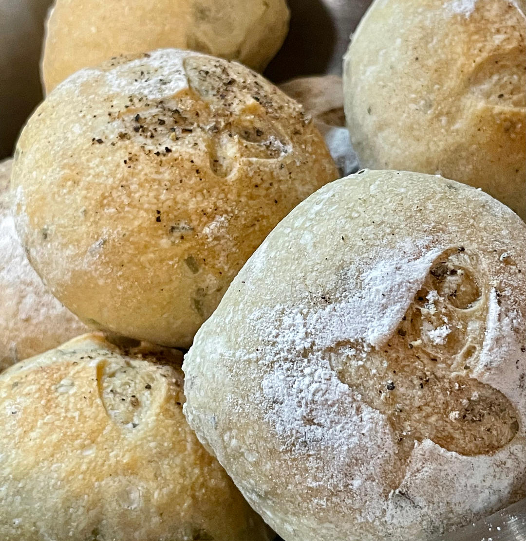 迷迭香黑胡椒圆面包