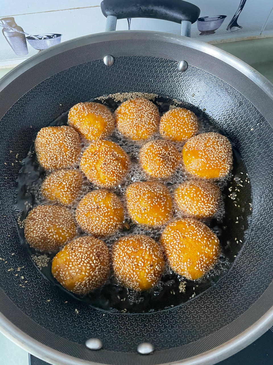 “南瓜芝麻球”聚餐必做小点心
