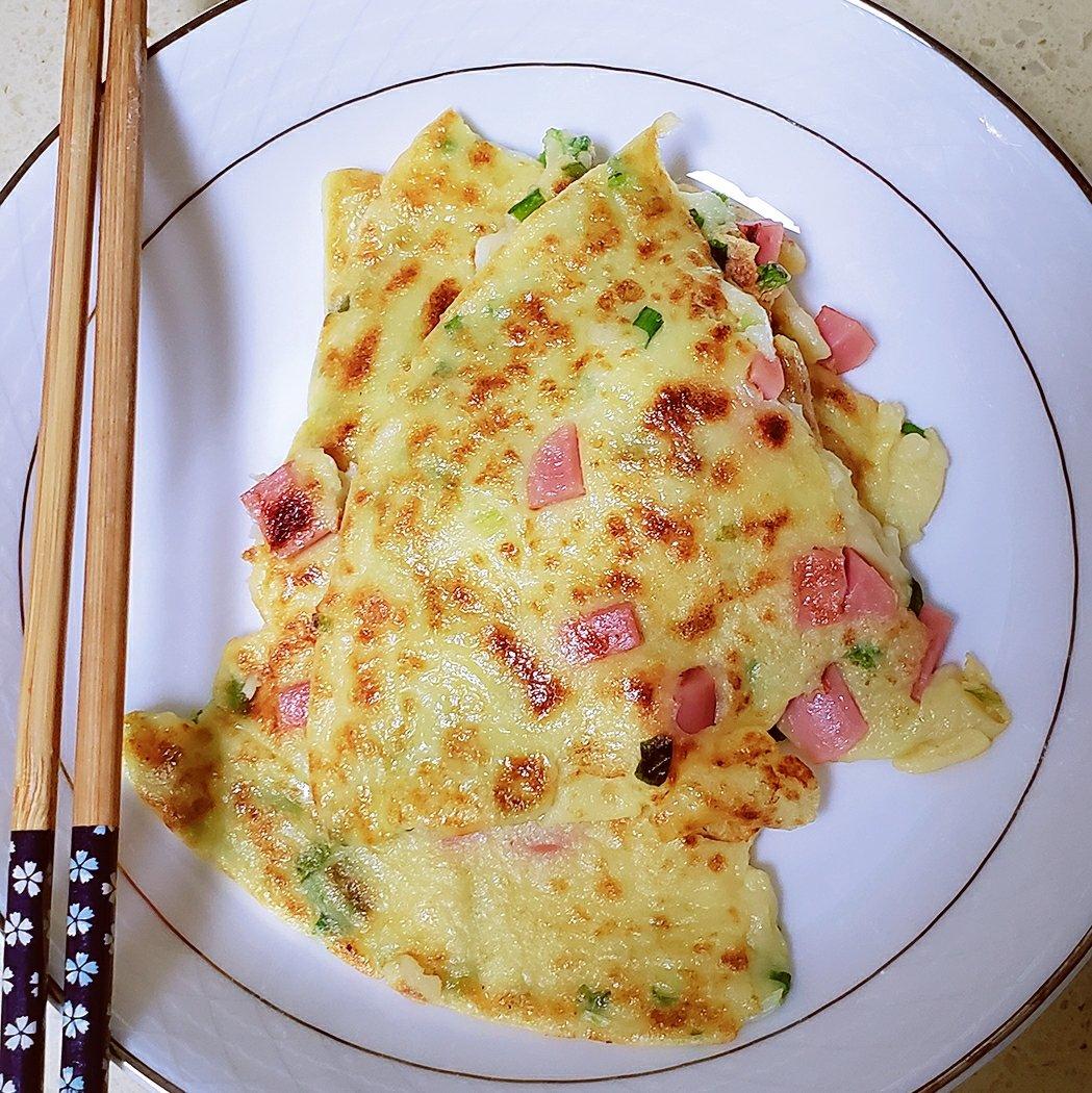 火腿肠葱花鸡蛋饼