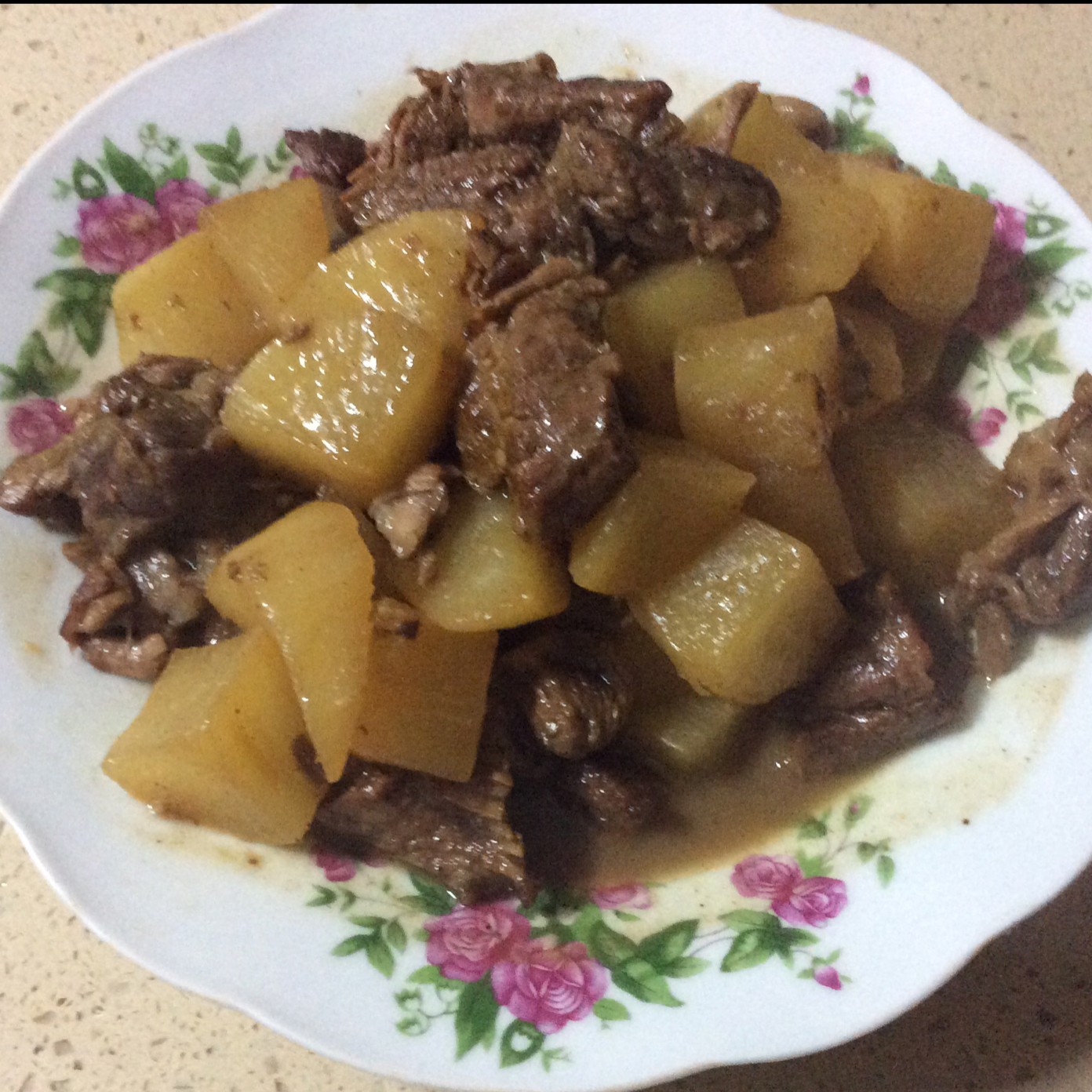 萝卜炖牛腩
