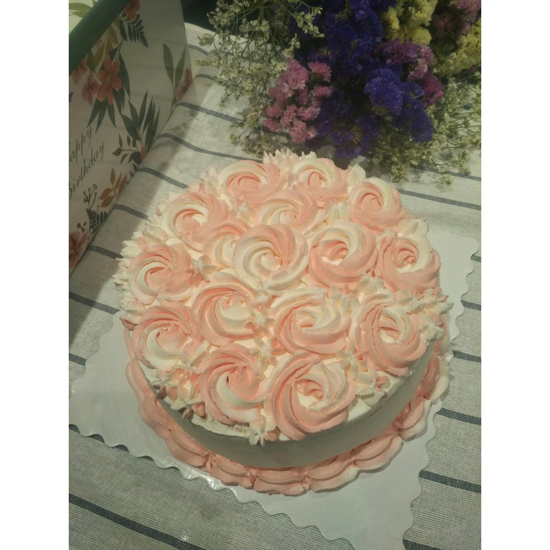 淡奶油裱花蛋糕