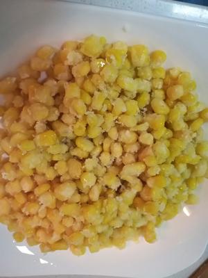 蛋黄焗玉米的做法 步骤6