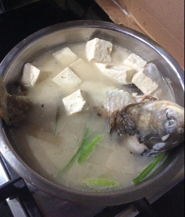 鲫鱼豆腐汤