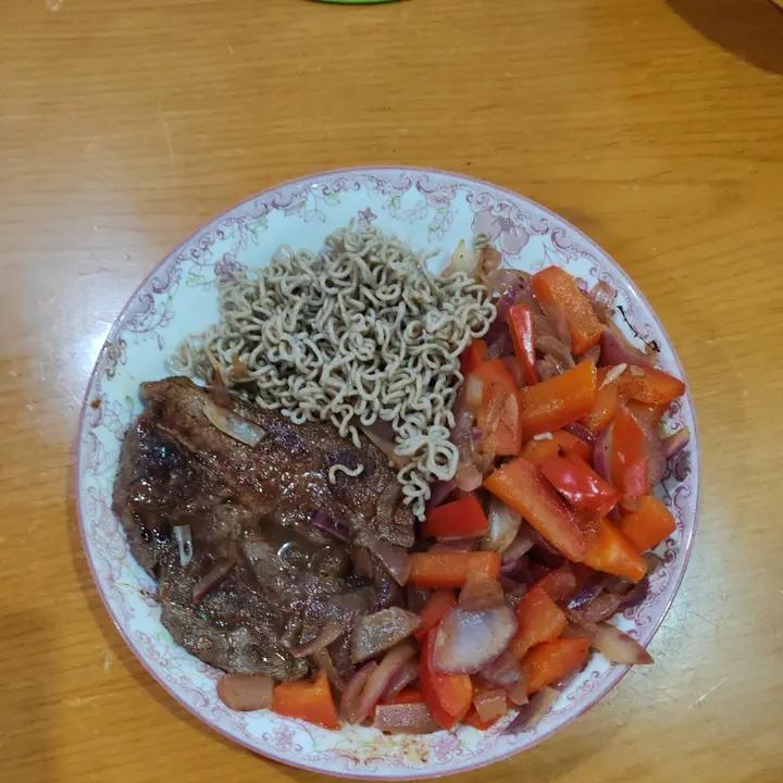 黑椒牛柳荞麦面