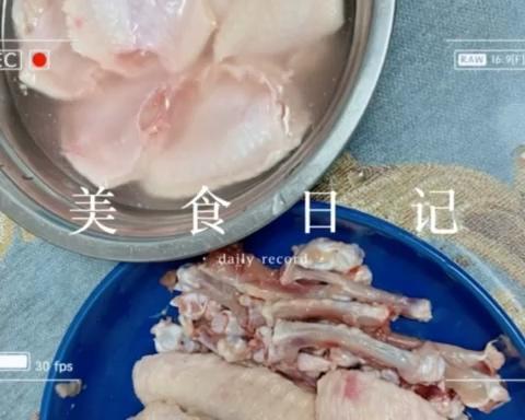 奥尔良鸡翅包饭