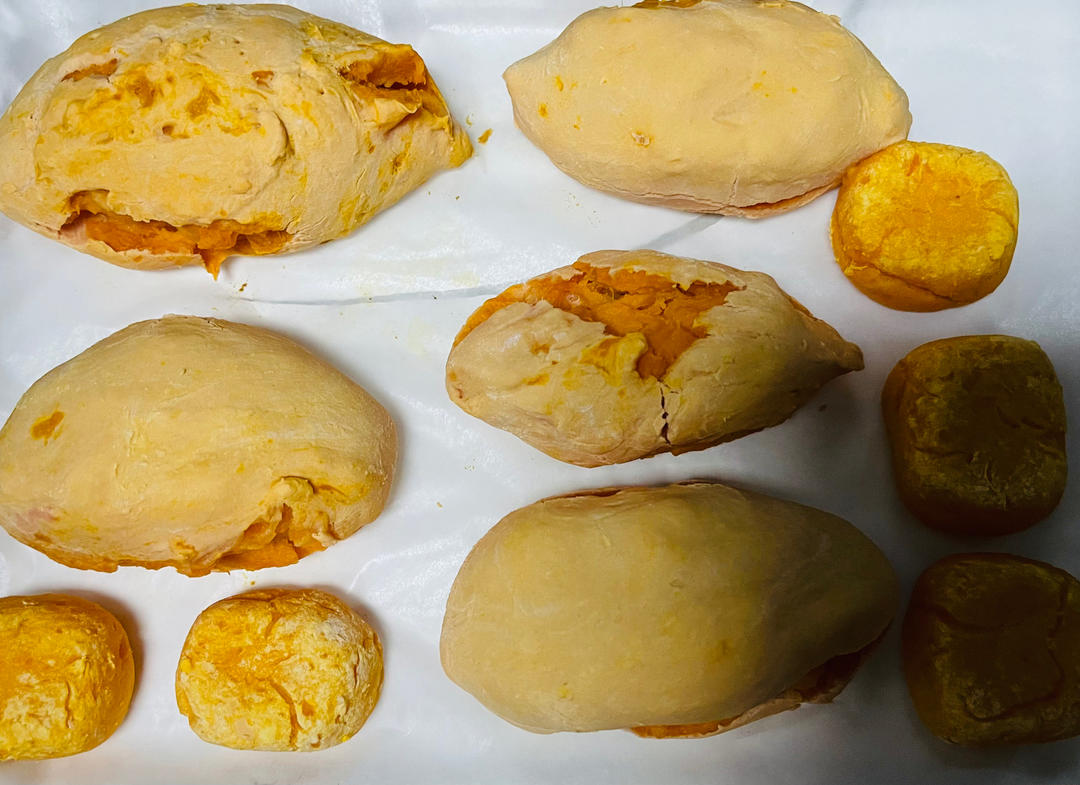 Q弹的麻薯皮，奶香的地瓜馅。快来试试这个好吃易做，放凉也不变硬的🍠地瓜麻薯包🍠