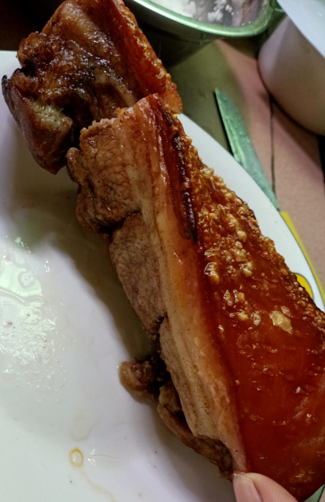 粤菜招牌【金黄脆皮烧腩仔】/脆皮烧肉
