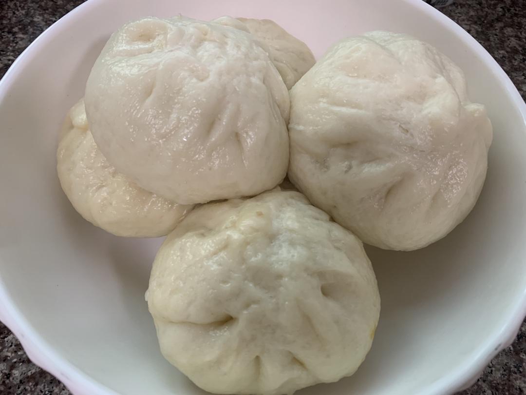 鲜美多汁的洋葱牛肉包子