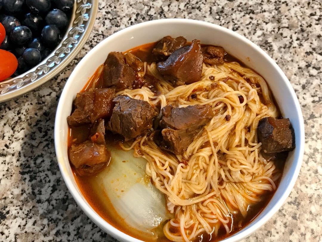 家常红烧牛肉面