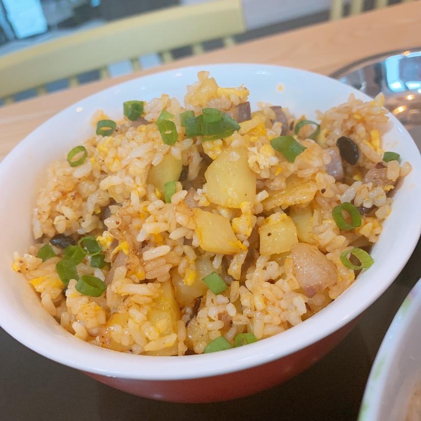 香肠土豆酱油饭