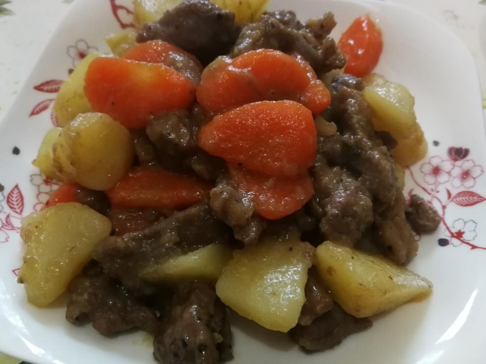 快手胡萝卜土豆炖牛腩的做法