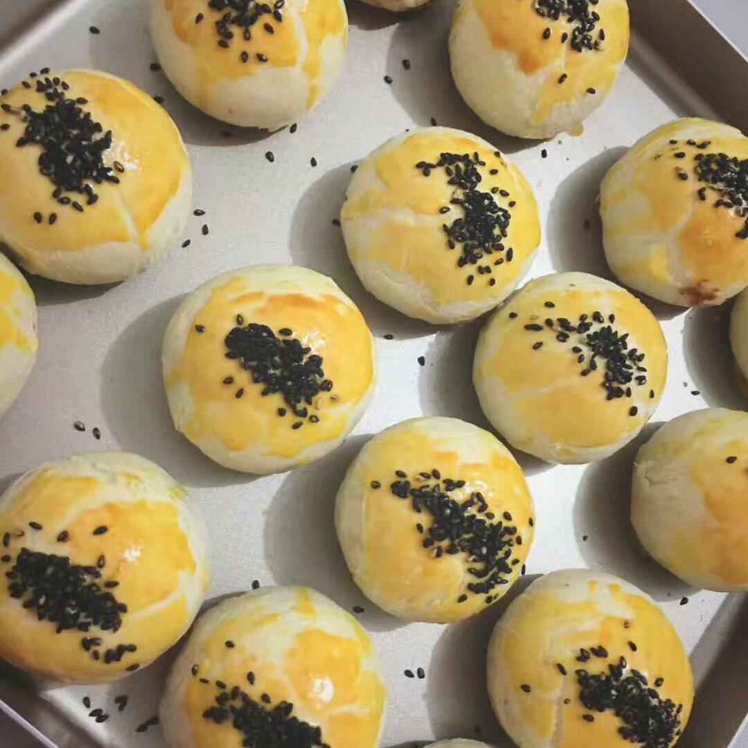 蛋黄酥~紫薯、抹茶、原味~花好月圆，中秋快乐~内附一次做六色蛋黄酥方法~