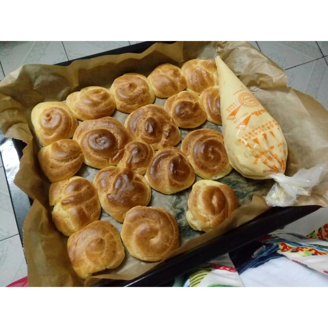 卡士酱脆皮泡芙