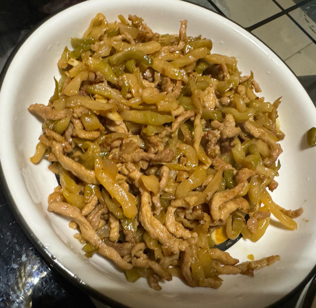 下饭神菜——榨菜炒肉丝！夹馒头yyds