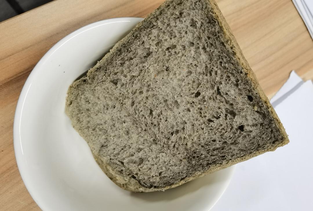 营养丰富的黑芝麻小吐司