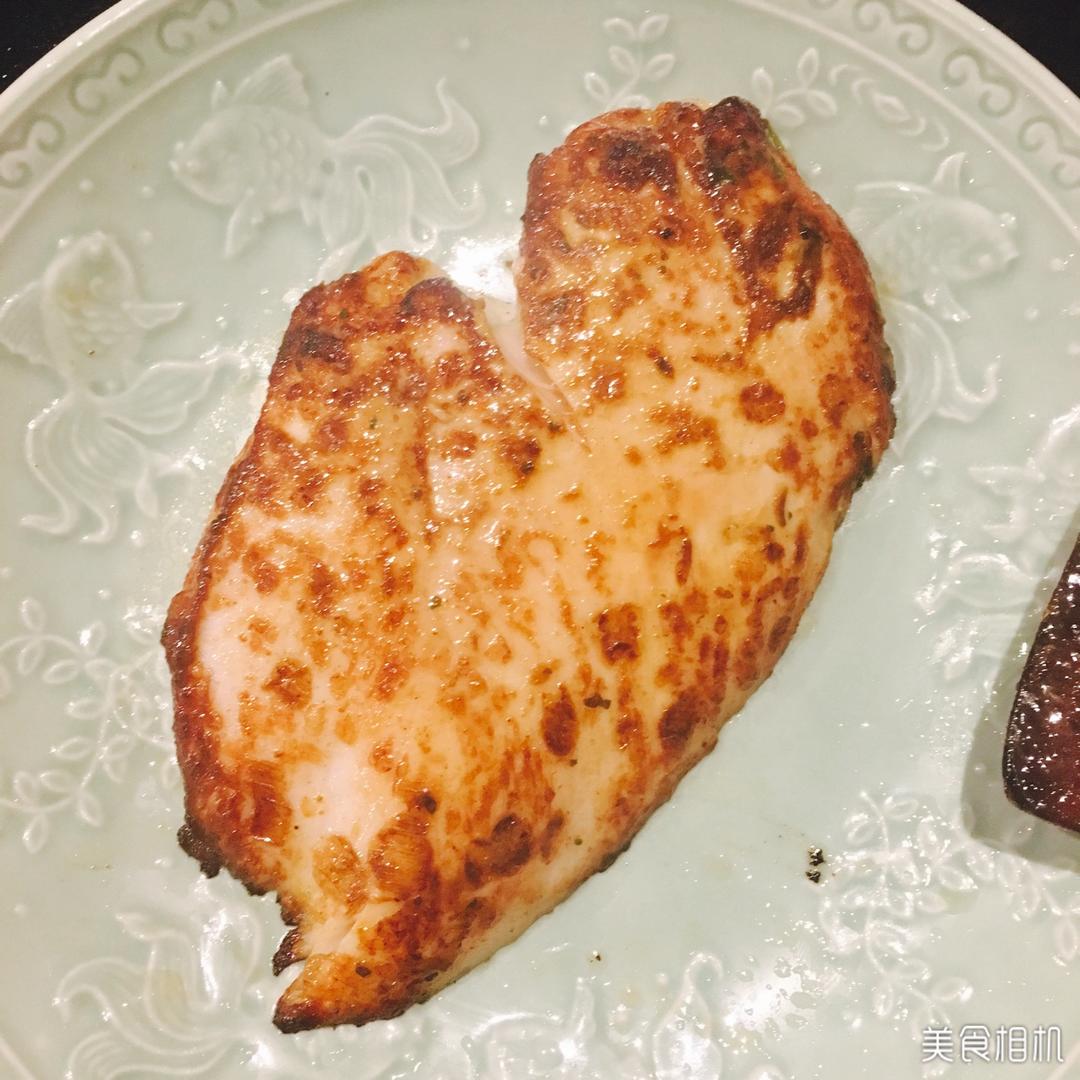 酷炫屌炸天好吃的煎鸡胸肉（香蒜蜂蜜煎鸡胸肉）