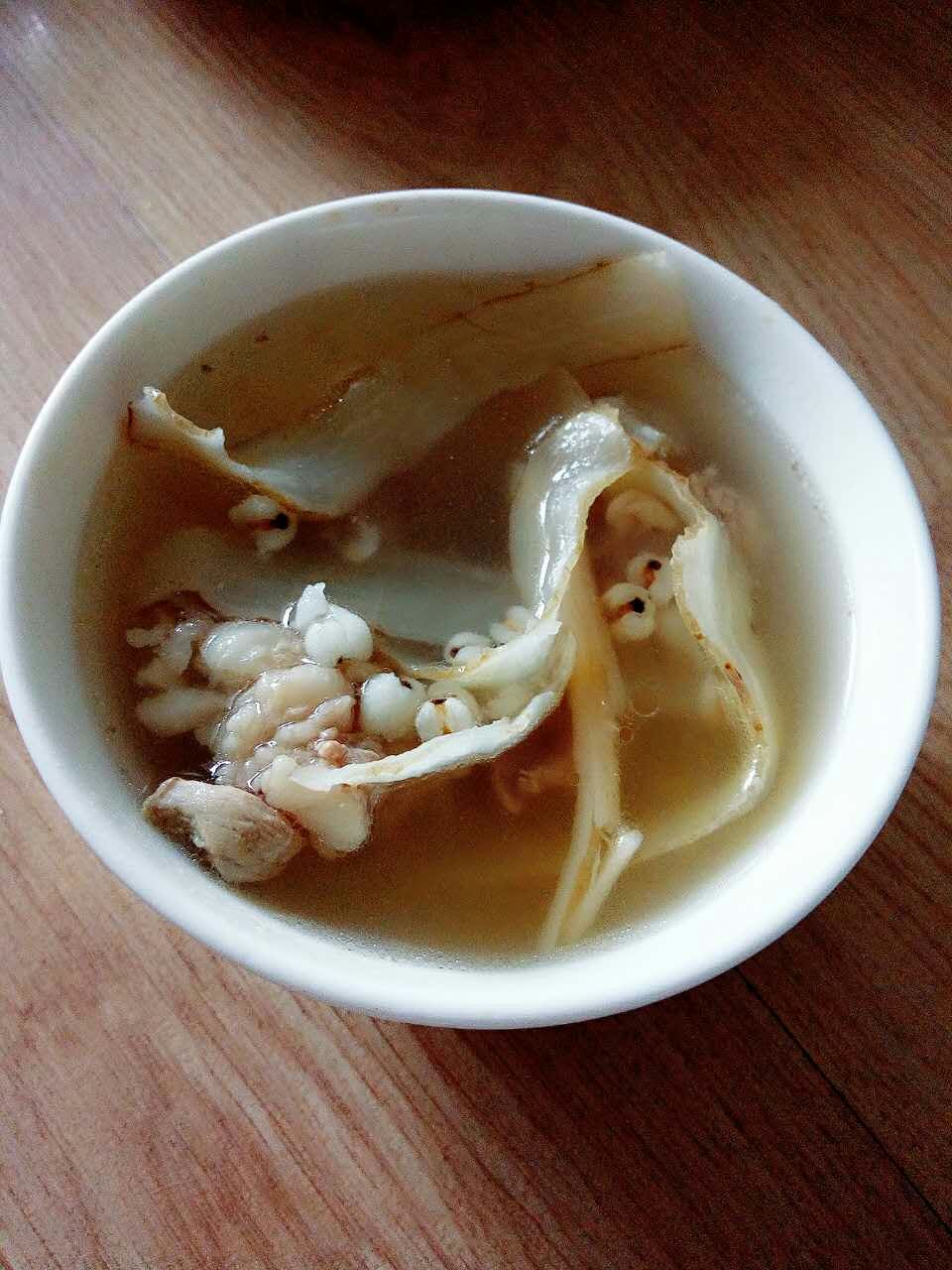 沙参玉竹薏米煲猪手