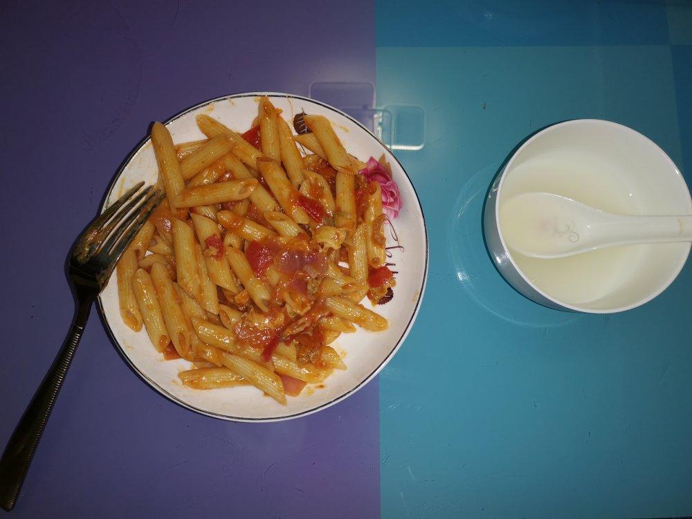 【番茄肉酱意面】