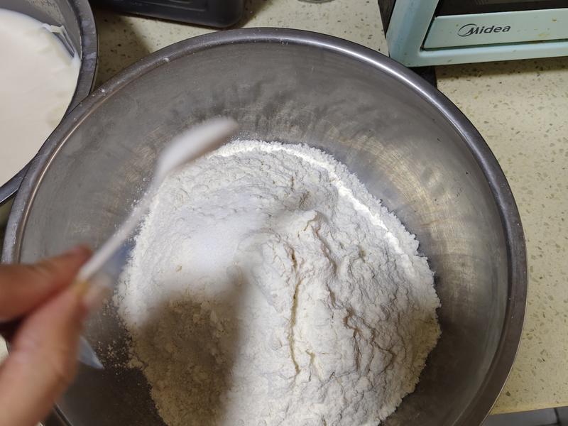 纯奶手撕吐司的做法 步骤1