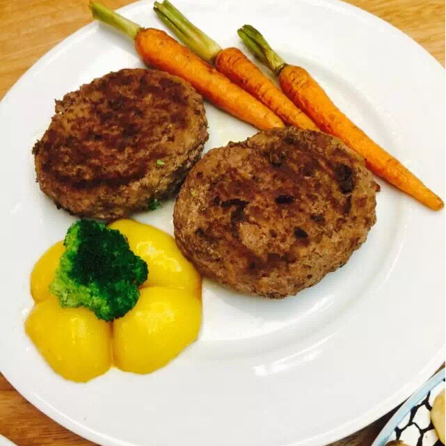 黑椒牛肉饼