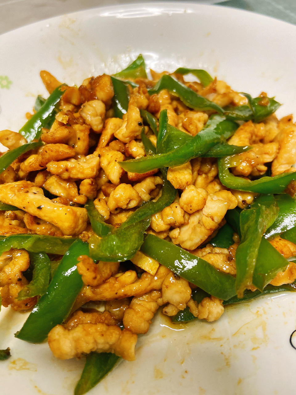 巨好吃的青椒炒鸡胸肉丝，超下饭