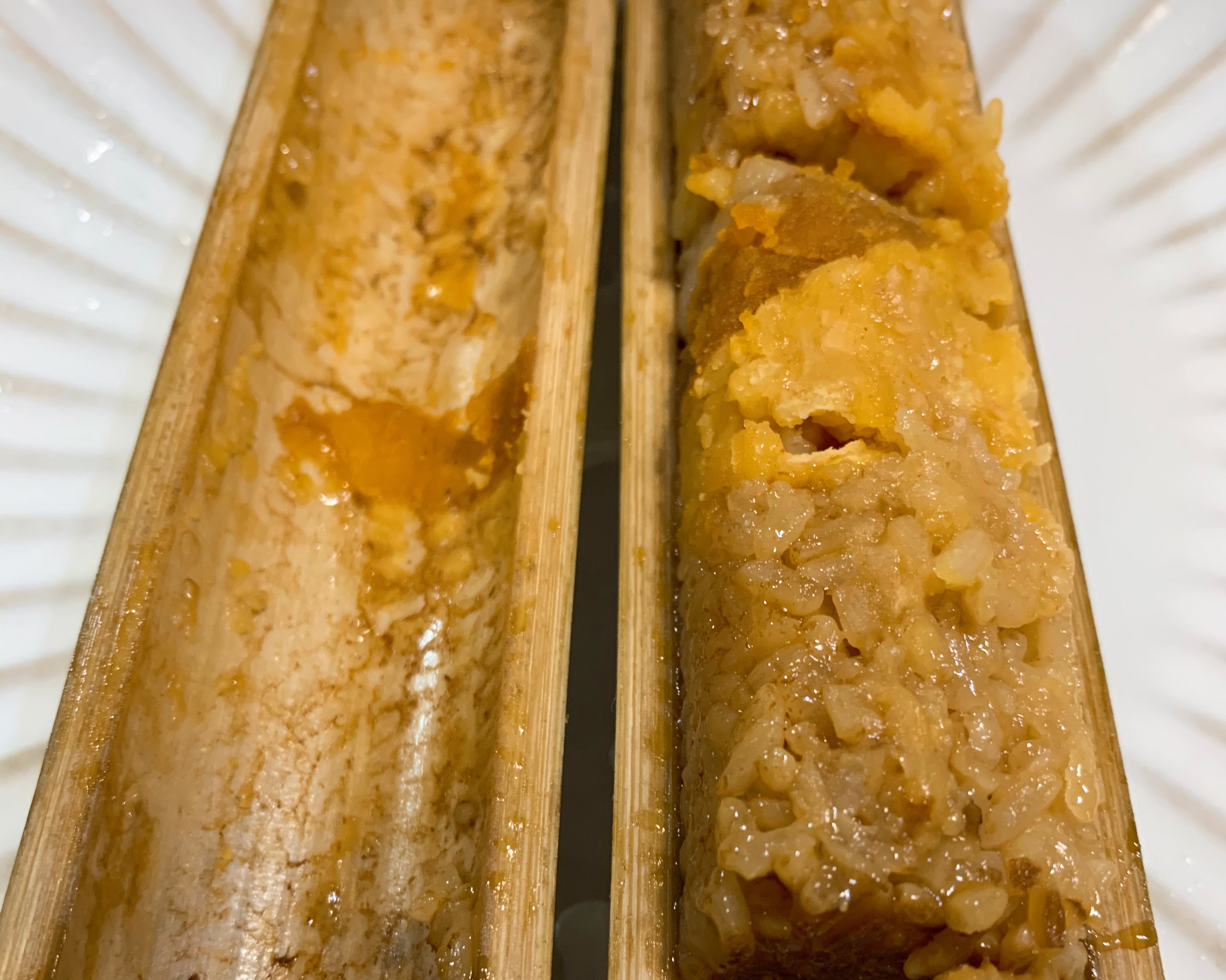 蛋黄瑶柱鲜肉竹筒粽的做法 步骤4
