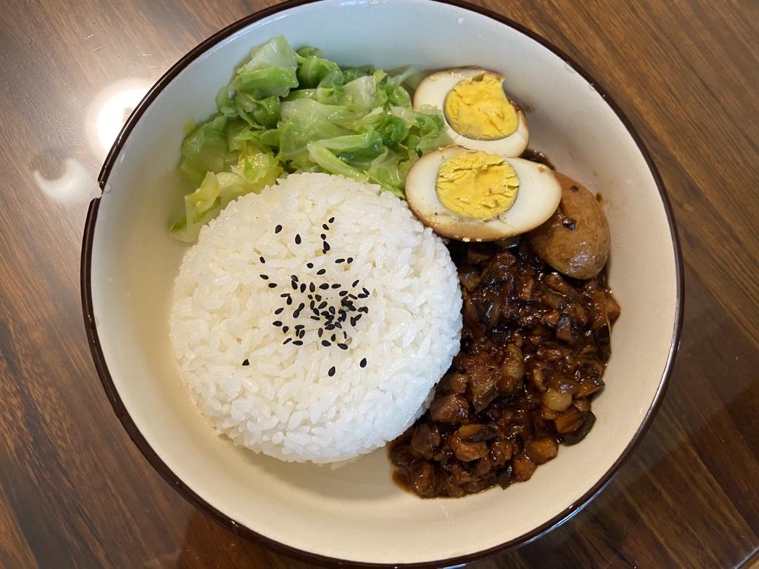 好吃到停不下来的卤肉饭