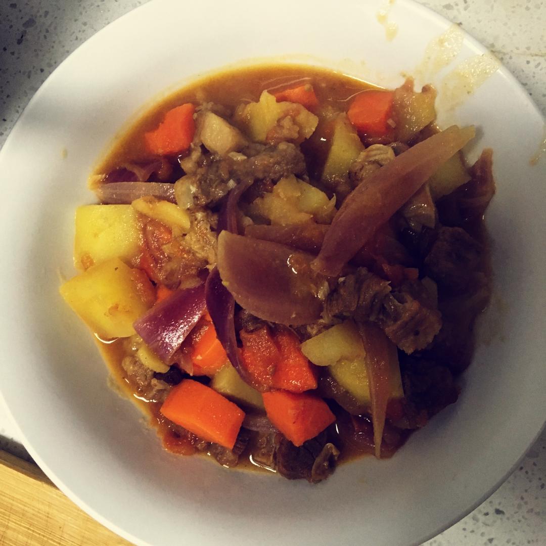 番茄土豆炖牛腩