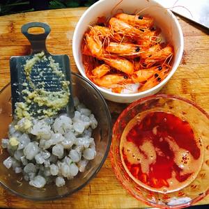 龙利鱼虾肉馄饨的做法 步骤3