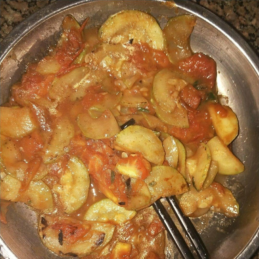 西葫芦炒番茄