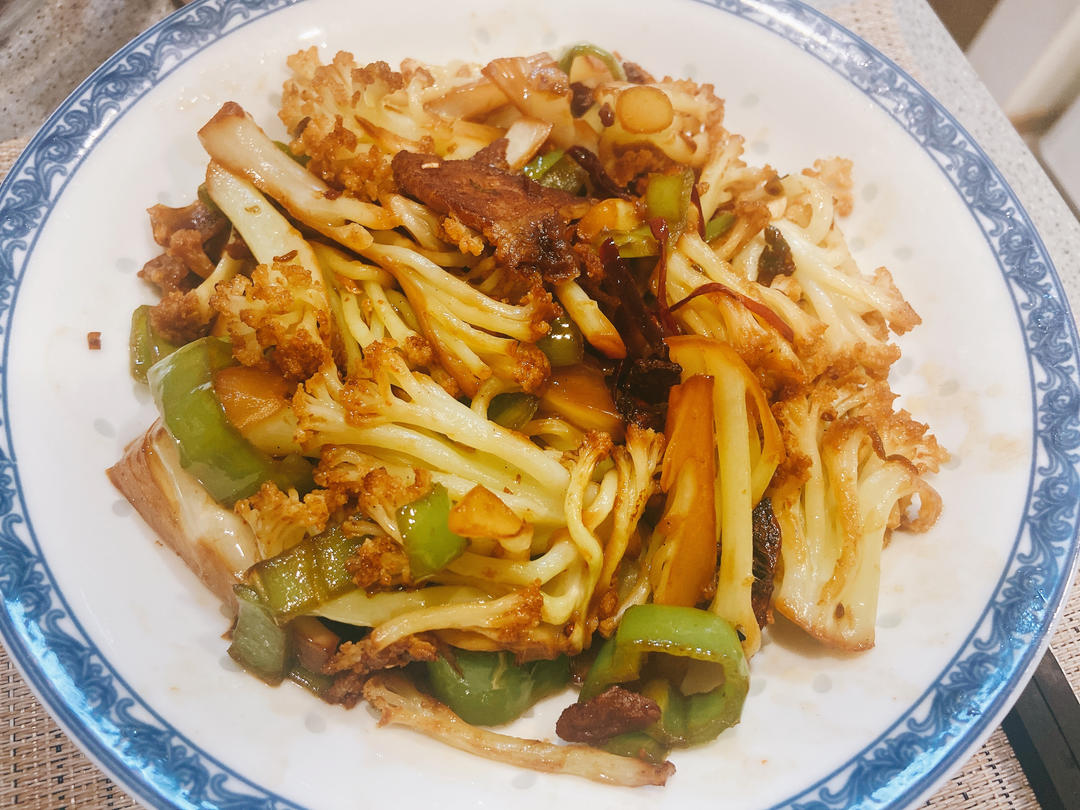 干煸菜花（花菜炒肉）