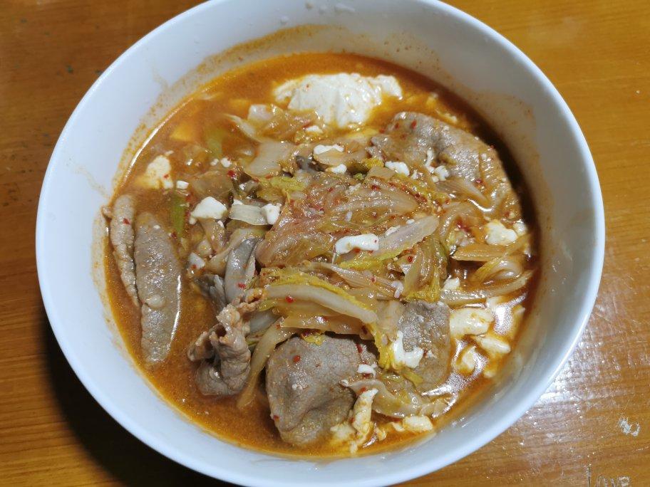 超浓郁的韩式辣白菜豆腐汤‼️冬日治愈美食