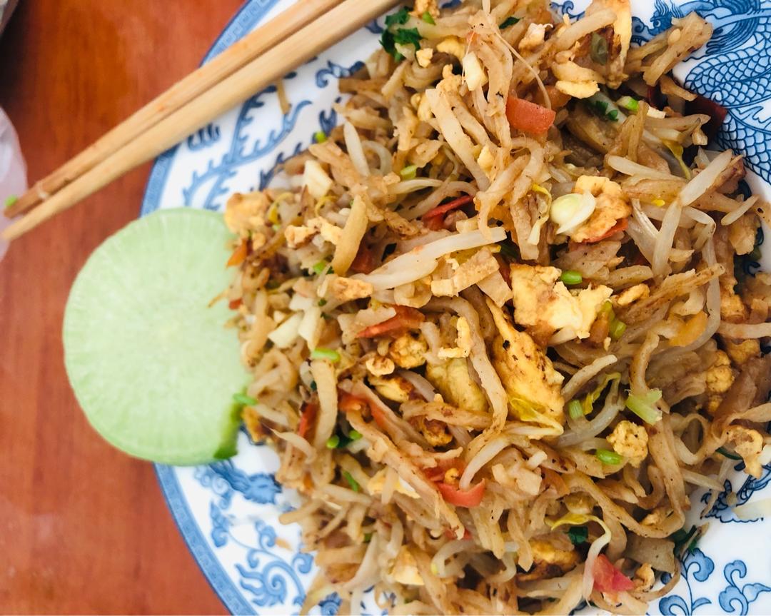 豆芽炒饼丝的做法