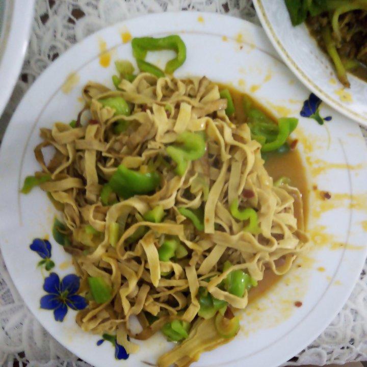 尖椒干豆腐皮