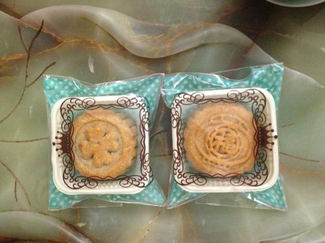 广式月饼——蛋黄莲蓉月饼