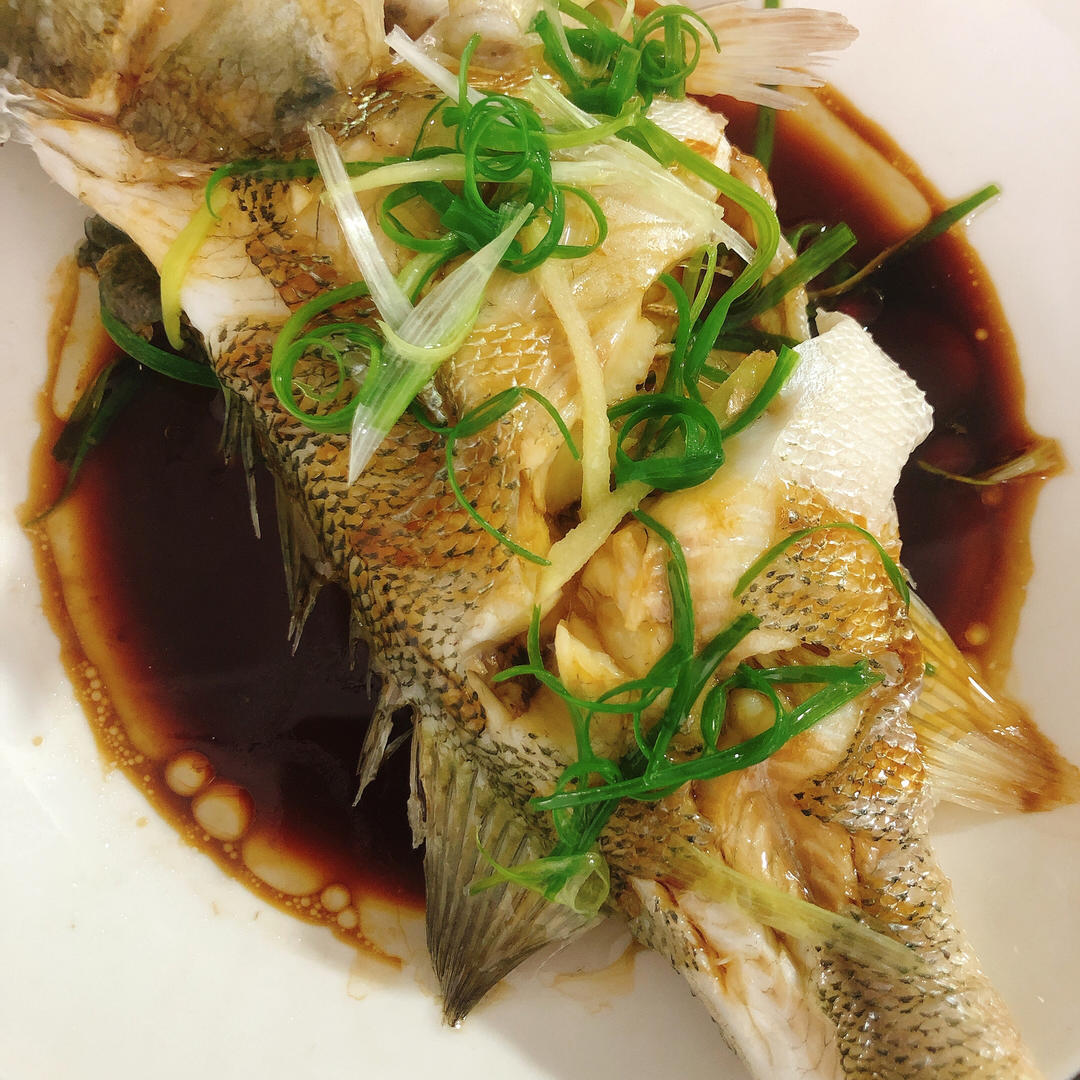 蒸鲈鱼