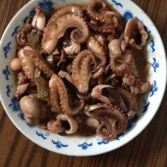 芝麻豆子茶做的爆炒野生小乌贼