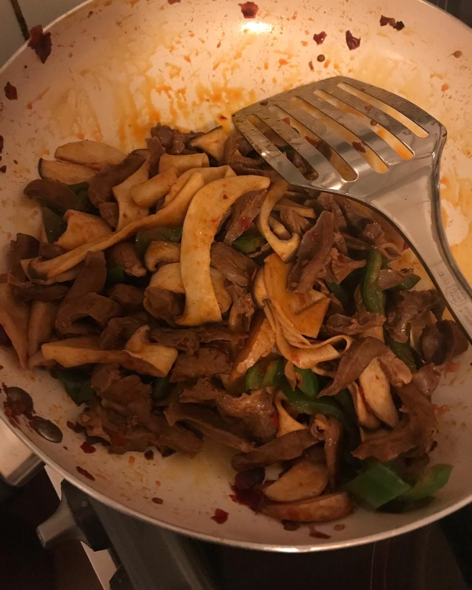 杏鲍菇炒猪心