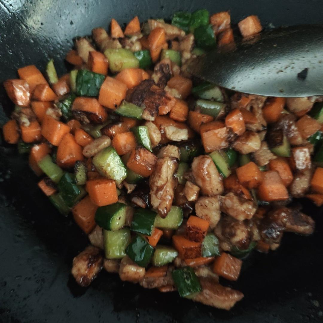 胡萝卜黄瓜鸡胸肉