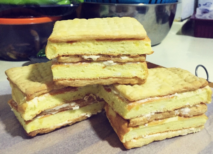 【君之】拿破仑酥（含千层酥皮、蛋糕片、奶油霜详细做法）